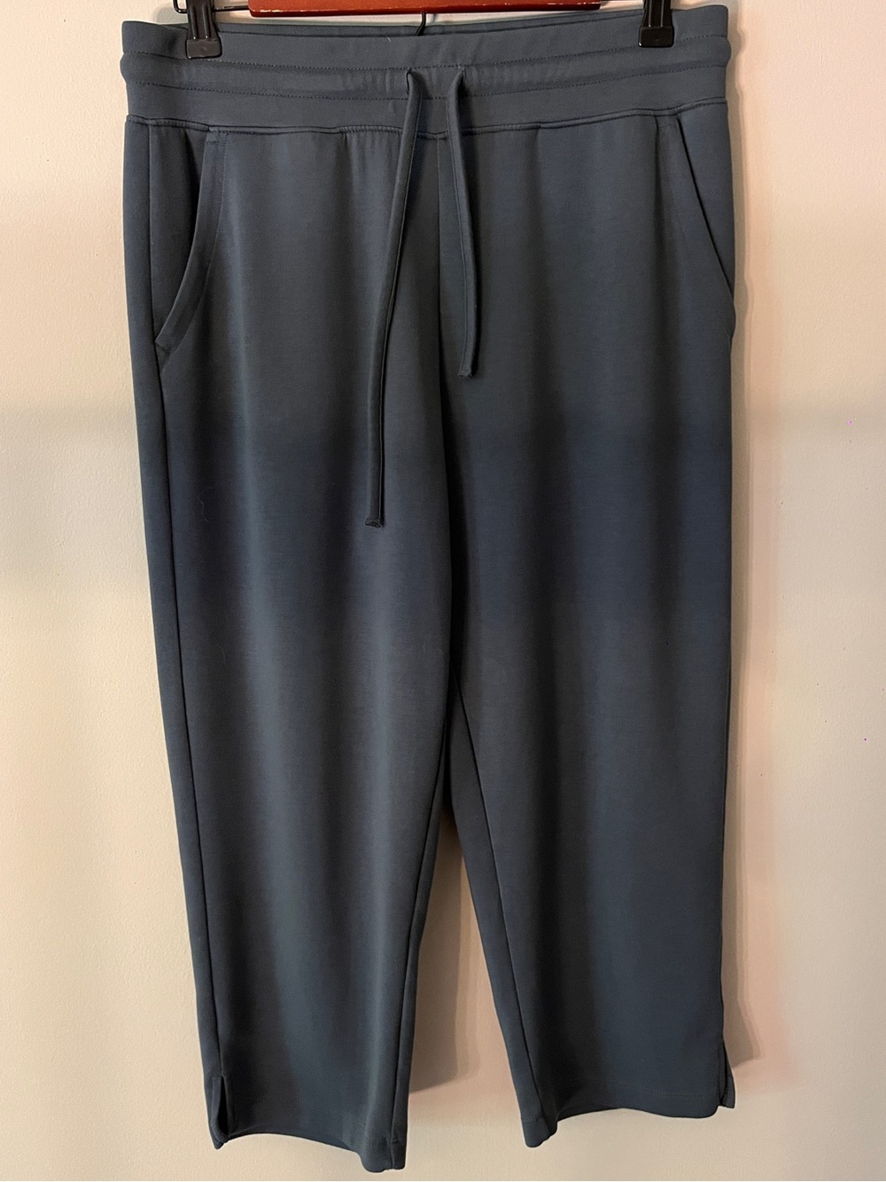 32 Degrees Women's Capris in Slate grey